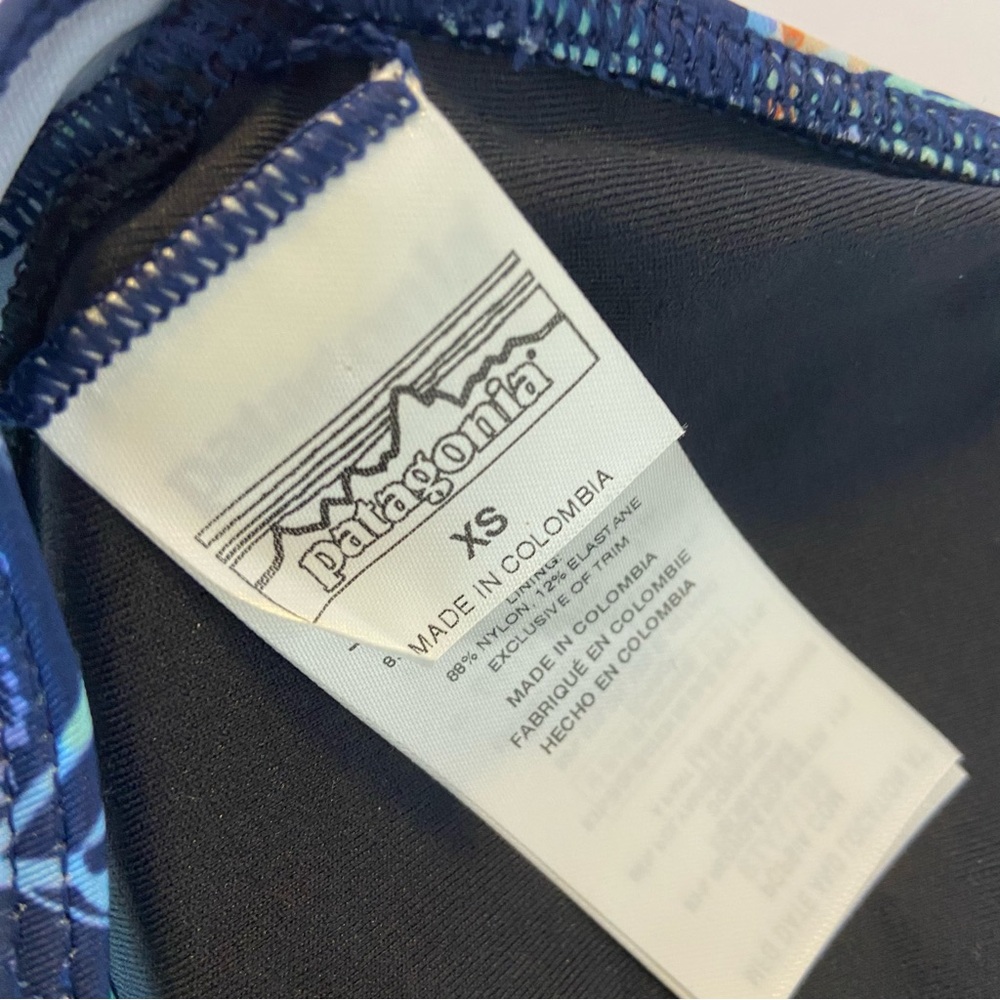 NWOT Patagonia Parrots Neo Navy Bottom Turn Bikini Top - Picture 6 of 11